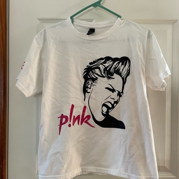 Gildan Tops - Gildan White T‑Shirt with Black Tag and Black Print